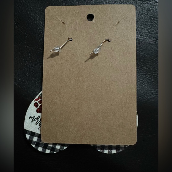 Earrings Merry Christmas Puppy Dog Paws Droplet PU Faux Leather Vegan Droplet - Picture 2 of 3